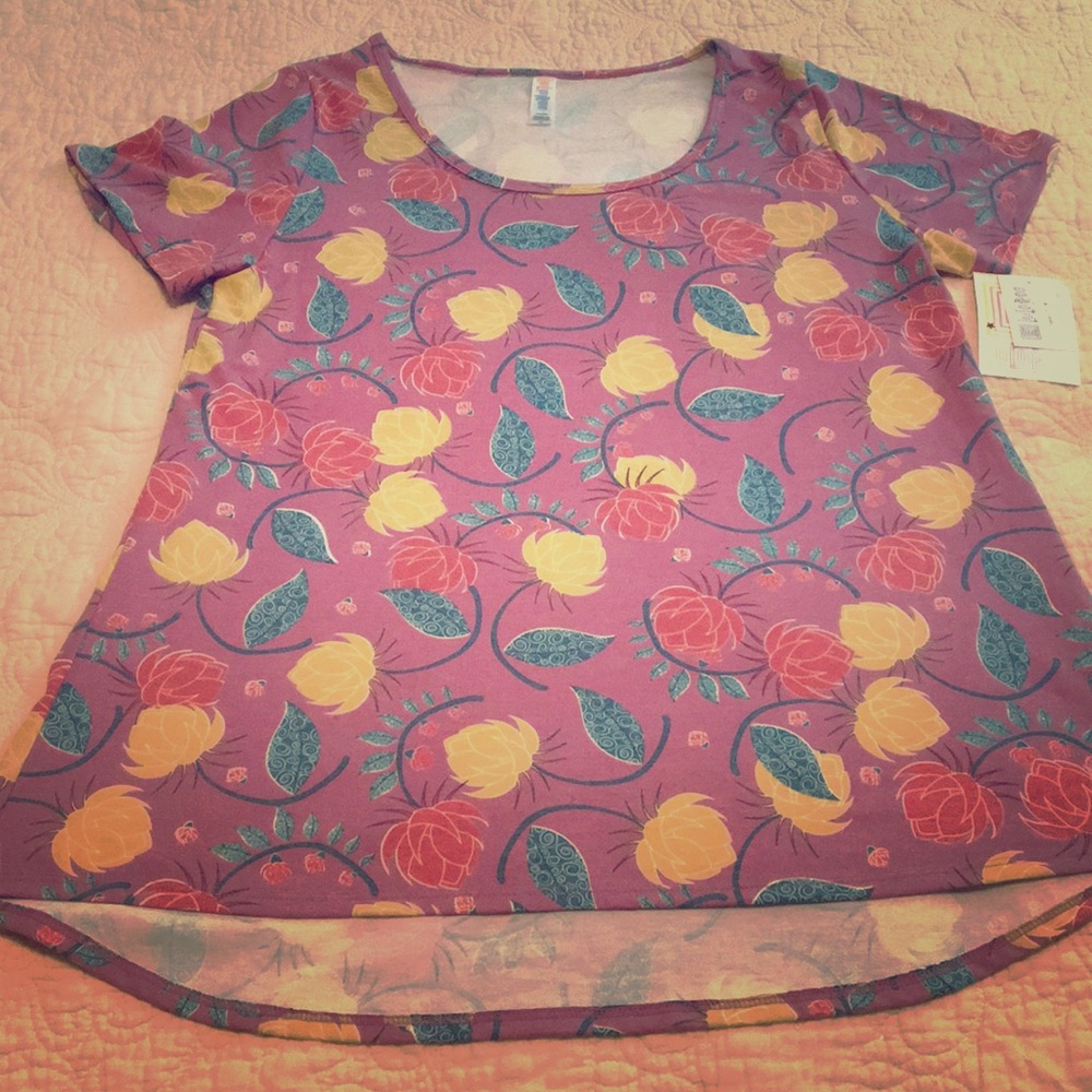 LuLaRoe Flowered Classic Tee